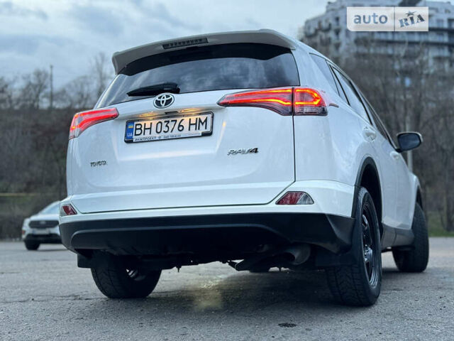 Тойота РАВ 4 2017 в Одессе на Automoto.ua Тойота РАВ 4, объемом двигателя 2 л и пробегом 94 тыс. км за 22800 $, фото 10 на Automoto.ua