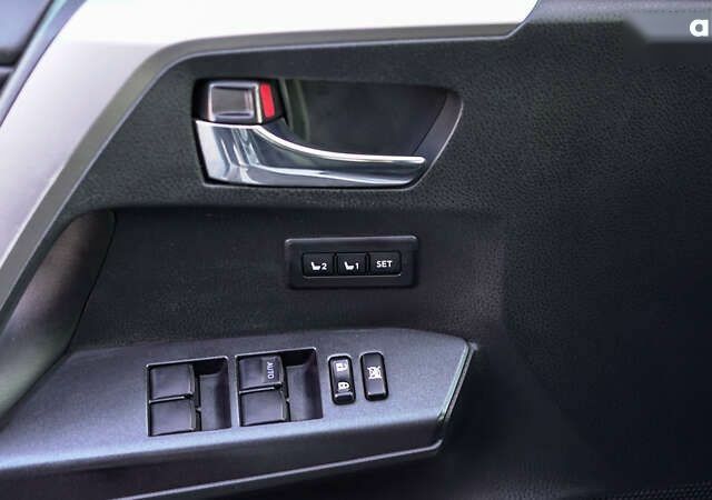 Тойота РАВ 4 2017 у Львові на Automoto.ua Тойота РАВ 4, об'ємом двигуна 0 л та пробігом 104 тис. км за 26632 $, фото 15 на Automoto.ua