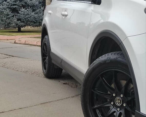 Тойота РАВ 4 2017 в Одессе на Automoto.ua Тойота РАВ 4, объемом двигателя 2 л и пробегом 94 тыс. км за 22800 $, фото 23 на Automoto.ua