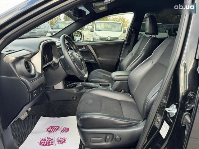 Тойота РАВ 4 2017 в Днепре (Днепропетровске) на Automoto.ua Тойота РАВ 4, объемом двигателя 0 л и пробегом 92 тыс. км за 24500 $, фото 13 на Automoto.ua