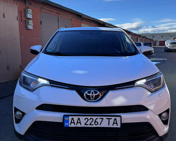 Тойота РАВ 4, об'ємом двигуна 2 л та пробігом 186 тис. км за 18500 $, фото 12 на Automoto.ua