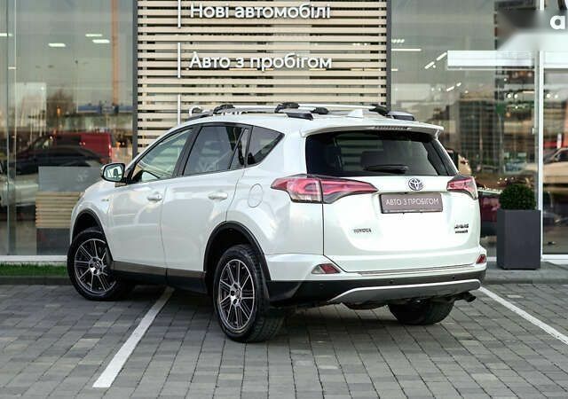 Тойота РАВ 4 2017 у Львові на Automoto.ua Тойота РАВ 4, об'ємом двигуна 0 л та пробігом 104 тис. км за 26632 $, фото 4 на Automoto.ua