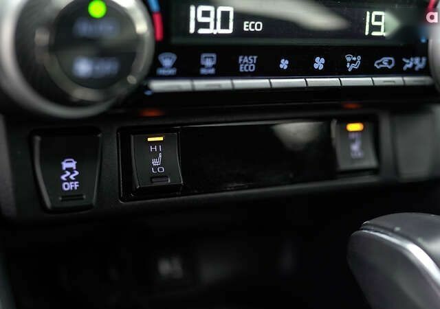 Тойота РАВ 4, объемом двигателя 0 л и пробегом 89 тыс. км за 30005 $, фото 24 на Automoto.ua