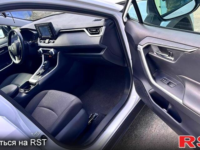 Тойота РАВ 4, объемом двигателя 2.5 л и пробегом 128 тыс. км за 25000 $, фото 3 на Automoto.ua