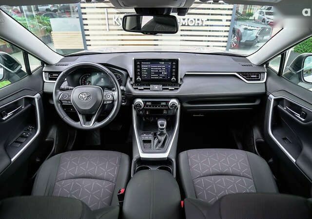Тойота РАВ 4, объемом двигателя 2 л и пробегом 41 тыс. км за 29144 $, фото 7 на Automoto.ua
