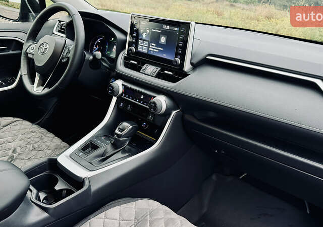 Тойота РАВ 4, объемом двигателя 2.49 л и пробегом 96 тыс. км за 33500 $, фото 3 на Automoto.ua