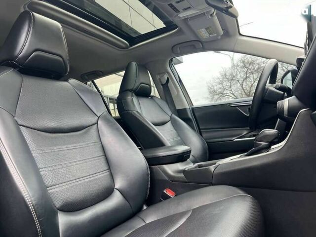 Тойота РАВ 4, объемом двигателя 0 л и пробегом 19 тыс. км за 33900 $, фото 24 на Automoto.ua