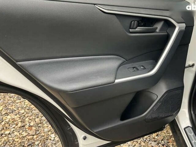 Тойота РАВ 4, об'ємом двигуна 0 л та пробігом 35 тис. км за 38500 $, фото 13 на Automoto.ua
