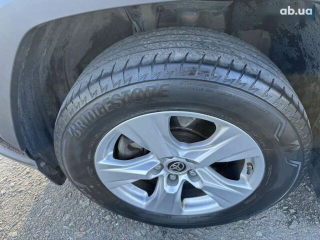 Тойота РАВ 4, об'ємом двигуна 0 л та пробігом 102 тис. км за 31990 $, фото 13 на Automoto.ua