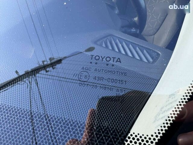 Тойота РАВ 4, об'ємом двигуна 0 л та пробігом 102 тис. км за 31990 $, фото 11 на Automoto.ua