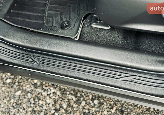 Тойота РАВ 4, объемом двигателя 2.49 л и пробегом 96 тыс. км за 33500 $, фото 4 на Automoto.ua