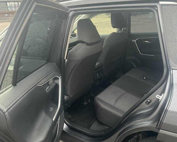 Тойота РАВ 4 2021 в Харькове на Automoto.ua Тойота РАВ 4, объемом двигателя 1.99 л и пробегом 36 тыс. км за 31000 $, фото 4 на Automoto.ua