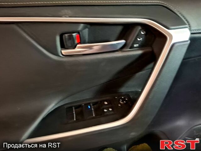 Тойота РАВ 4, объемом двигателя 2.5 л и пробегом 43 тыс. км за 28000 $, фото 12 на Automoto.ua