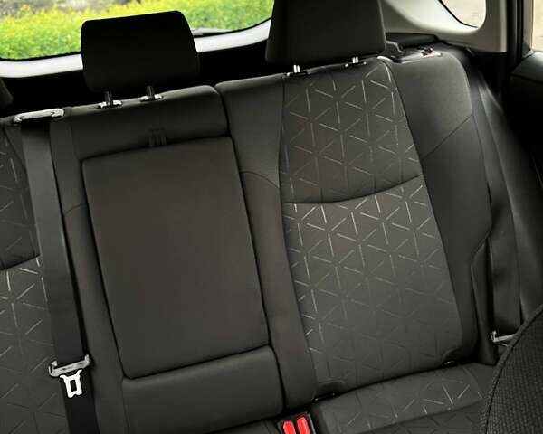 Тойота РАВ 4, об'ємом двигуна 2.49 л та пробігом 71 тис. км за 27500 $, фото 10 на Automoto.ua