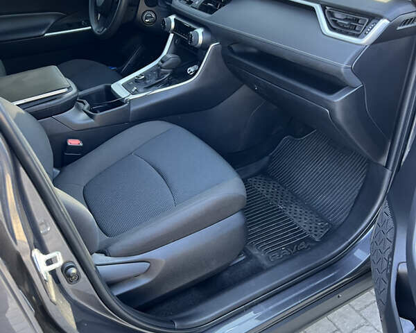 Тойота РАВ 4, об'ємом двигуна 2.49 л та пробігом 92 тис. км за 27499 $, фото 8 на Automoto.ua