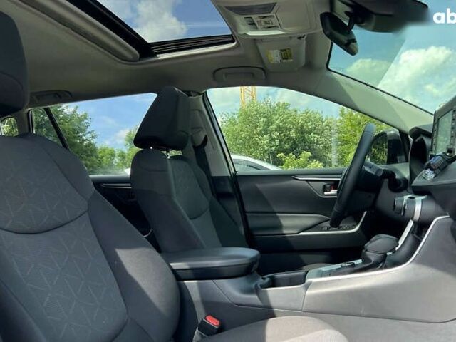 Тойота РАВ 4, объемом двигателя 0 л и пробегом 33 тыс. км за 37300 $, фото 8 на Automoto.ua