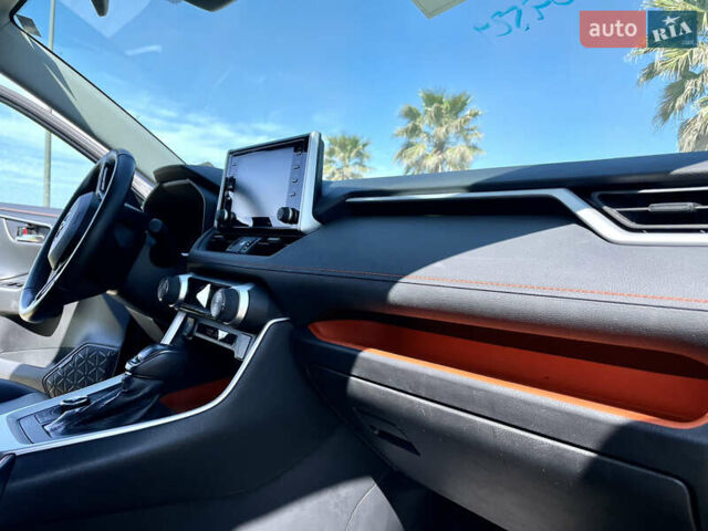 Тойота РАВ 4, объемом двигателя 2.5 л и пробегом 77 тыс. км за 46000 $, фото 2 на Automoto.ua