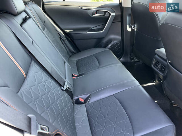 Тойота РАВ 4, объемом двигателя 2.5 л и пробегом 77 тыс. км за 46000 $, фото 9 на Automoto.ua