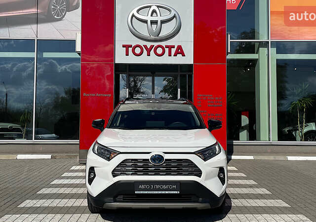 Тойота РАВ 4, объемом двигателя 2.49 л и пробегом 9 тыс. км за 41019 $, фото 4 на Automoto.ua
