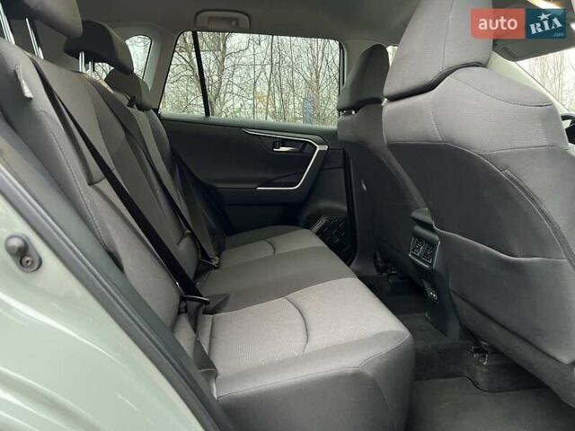 Тойота РАВ 4, объемом двигателя 1.99 л и пробегом 42 тыс. км за 33000 $, фото 11 на Automoto.ua