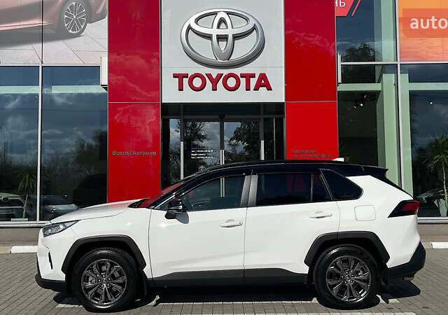 Тойота РАВ 4, объемом двигателя 2.49 л и пробегом 9 тыс. км за 41019 $, фото 2 на Automoto.ua
