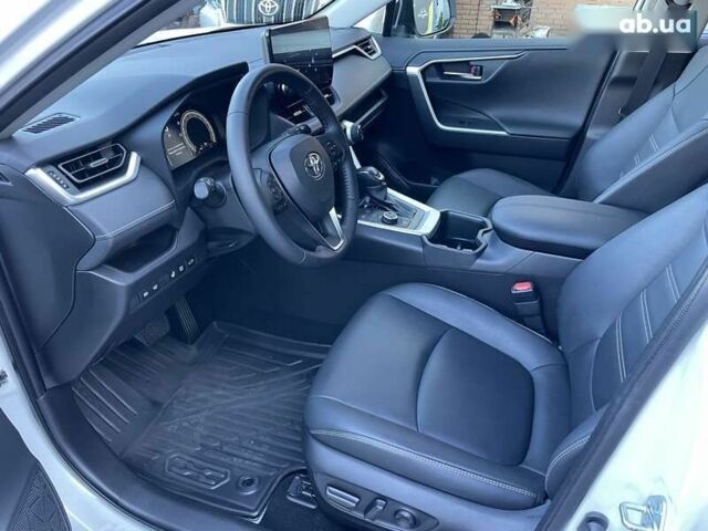 Тойота РАВ 4, объемом двигателя 0 л и пробегом 20 тыс. км за 41500 $, фото 1 на Automoto.ua