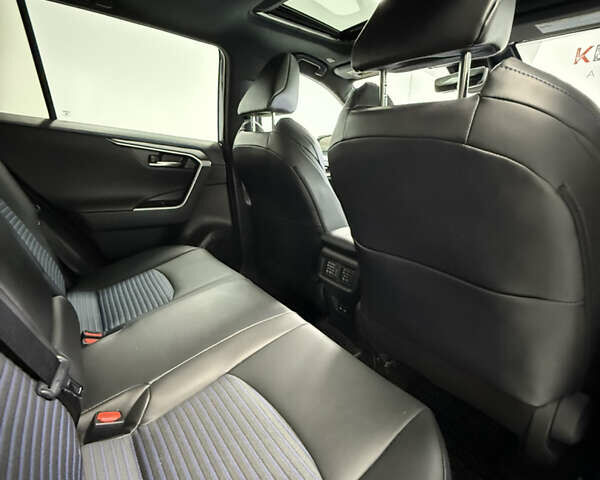 Тойота РАВ 4, об'ємом двигуна 2.49 л та пробігом 29 тис. км за 38900 $, фото 32 на Automoto.ua