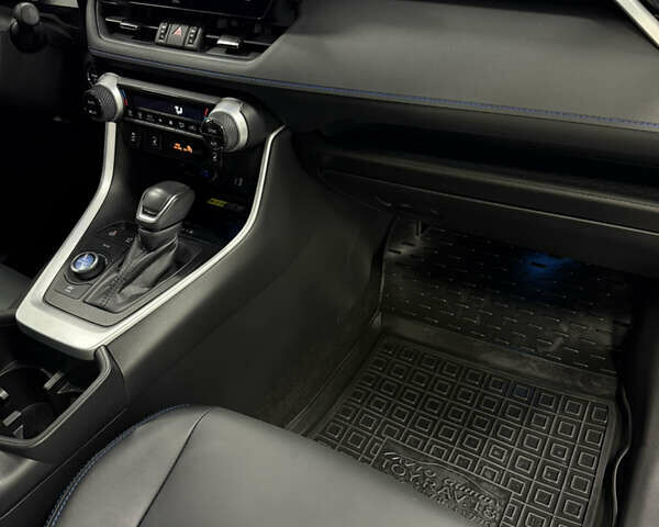 Тойота РАВ 4, об'ємом двигуна 2.49 л та пробігом 29 тис. км за 38900 $, фото 30 на Automoto.ua