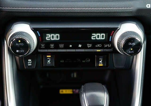 Тойота РАВ 4, объемом двигателя 0 л и пробегом 13 тыс. км за 38189 $, фото 24 на Automoto.ua