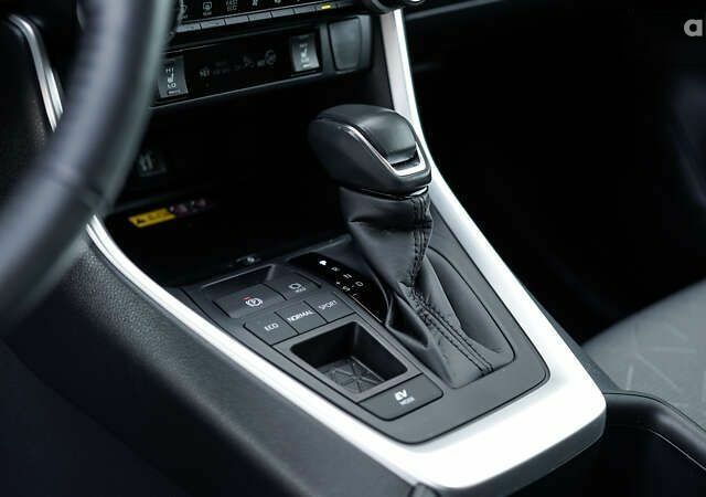 Тойота РАВ 4, объемом двигателя 0 л и пробегом 13 тыс. км за 38189 $, фото 26 на Automoto.ua