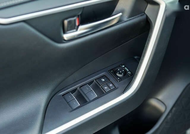 Тойота РАВ 4, объемом двигателя 0 л и пробегом 13 тыс. км за 38189 $, фото 13 на Automoto.ua