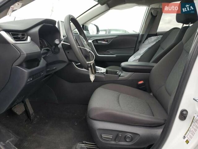 Тойота РАВ 4, объемом двигателя 0 л и пробегом 32 тыс. км за 13000 $, фото 6 на Automoto.ua