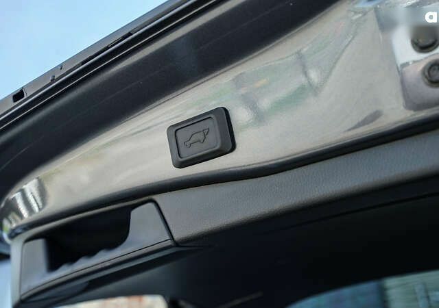 Тойота РАВ 4, объемом двигателя 0 л и пробегом 13 тыс. км за 38189 $, фото 11 на Automoto.ua