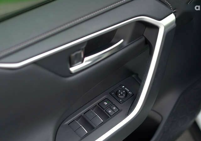 Тойота РАВ 4, об'ємом двигуна 0 л та пробігом 24 тис. км за 43214 $, фото 13 на Automoto.ua