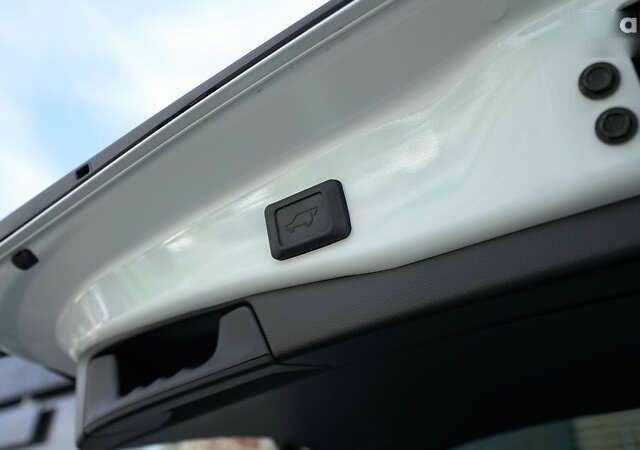 Тойота РАВ 4, об'ємом двигуна 0 л та пробігом 24 тис. км за 43214 $, фото 10 на Automoto.ua