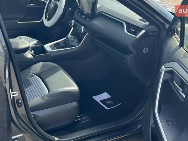 купить новое авто Тойота РАВ 4 2024 года от официального дилера Тойота на Столичному Тойота фото