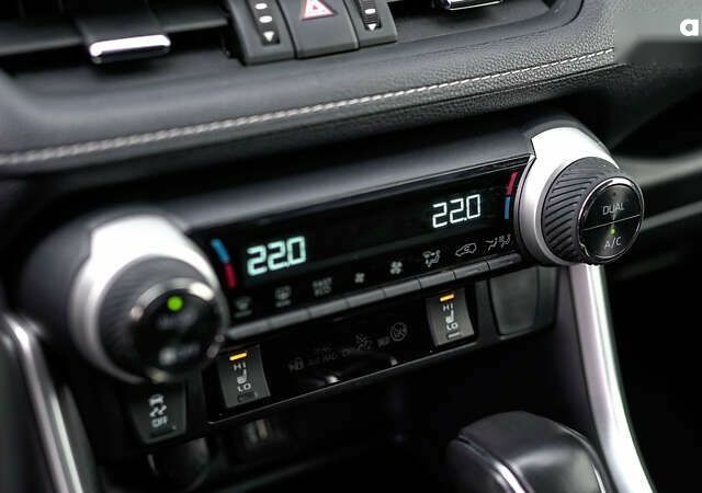 Тойота РАВ 4, объемом двигателя 0 л и пробегом 18 тыс. км за 42006 $, фото 26 на Automoto.ua