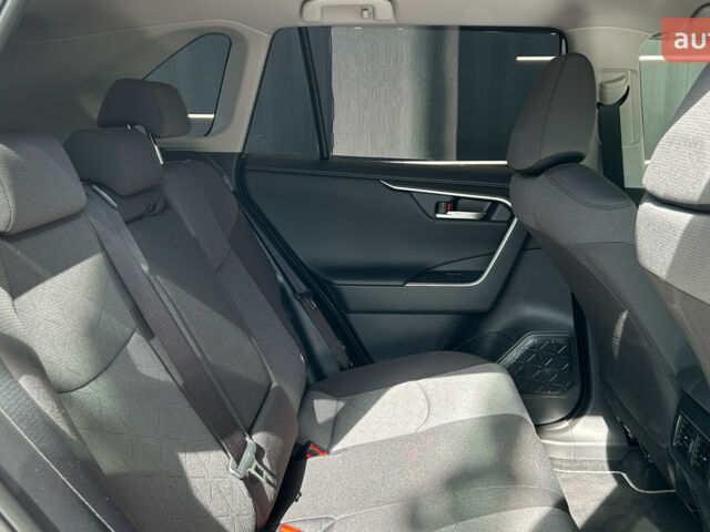 Тойота РАВ 4, об'ємом двигуна 2.49 л та пробігом 0 тис. км за 39316 $, фото 19 на Automoto.ua