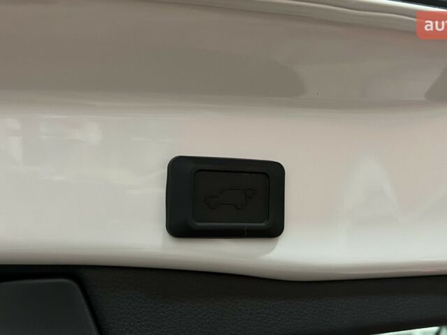 Тойота РАВ 4, об'ємом двигуна 2.49 л та пробігом 0 тис. км за 40508 $, фото 8 на Automoto.ua