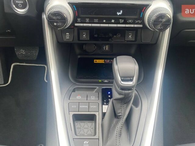 Тойота РАВ 4, об'ємом двигуна 2.49 л та пробігом 0 тис. км за 46893 $, фото 21 на Automoto.ua