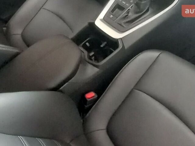 Тойота РАВ 4, об'ємом двигуна 2.49 л та пробігом 0 тис. км за 41463 $, фото 11 на Automoto.ua