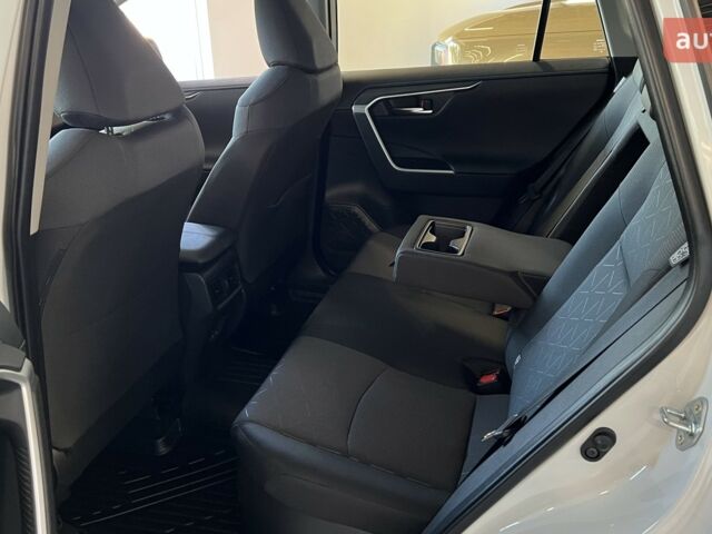 Тойота РАВ 4, объемом двигателя 2.49 л и пробегом 0 тыс. км за 40570 $, фото 17 на Automoto.ua