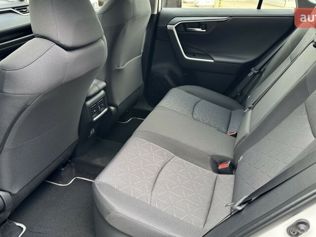 Тойота РАВ 4, объемом двигателя 2.49 л и пробегом 0 тыс. км за 35828 $, фото 8 на Automoto.ua