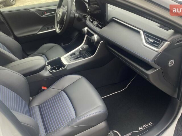 Тойота РАВ 4, об'ємом двигуна 2.49 л та пробігом 0 тис. км за 46893 $, фото 13 на Automoto.ua