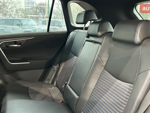 Тойота РАВ 4, об'ємом двигуна 2.49 л та пробігом 0 тис. км за 48854 $, фото 13 на Automoto.ua