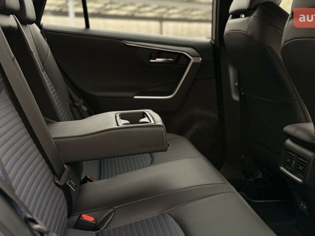 Тойота РАВ 4, об'ємом двигуна 2.49 л та пробігом 0 тис. км за 44192 $, фото 16 на Automoto.ua