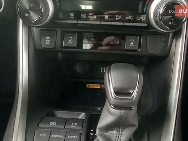 Тойота РАВ 4, об'ємом двигуна 2.49 л та пробігом 0 тис. км за 40000 $, фото 9 на Automoto.ua