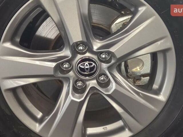 Тойота РАВ 4, об'ємом двигуна 2.49 л та пробігом 0 тис. км за 40000 $, фото 5 на Automoto.ua