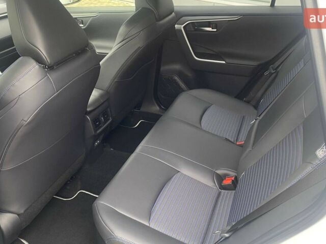 Тойота РАВ 4, об'ємом двигуна 2.49 л та пробігом 0 тис. км за 46893 $, фото 14 на Automoto.ua