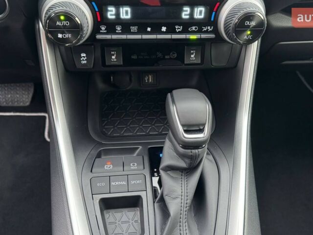 Тойота РАВ 4, об'ємом двигуна 2.49 л та пробігом 0 тис. км за 36501 $, фото 17 на Automoto.ua